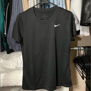 Nike Tech Tee, Women’s Medium, Black
